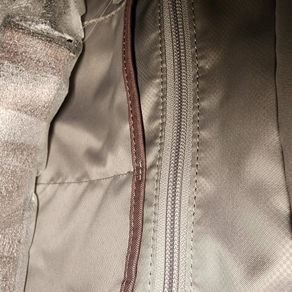 NEW Tumi Voyageur CARLYN 17.25” Weekender Tote Duffel Bag - HEATHER LINES PRINT - Picture 10 of 10
